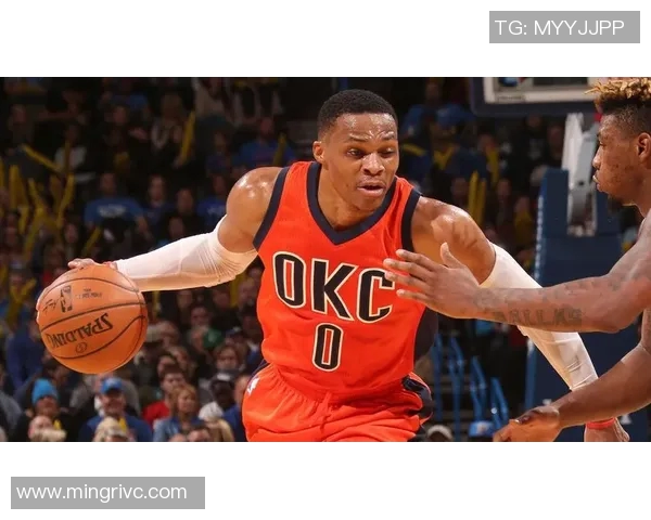 里夫斯新赛季场均35.8+6.8+8.5，他下份合同该多大？