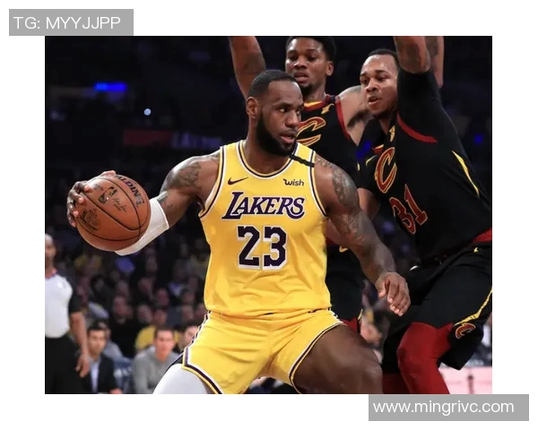 考沃德半场数据亮眼：9分3篮板，投篮高效三分失准